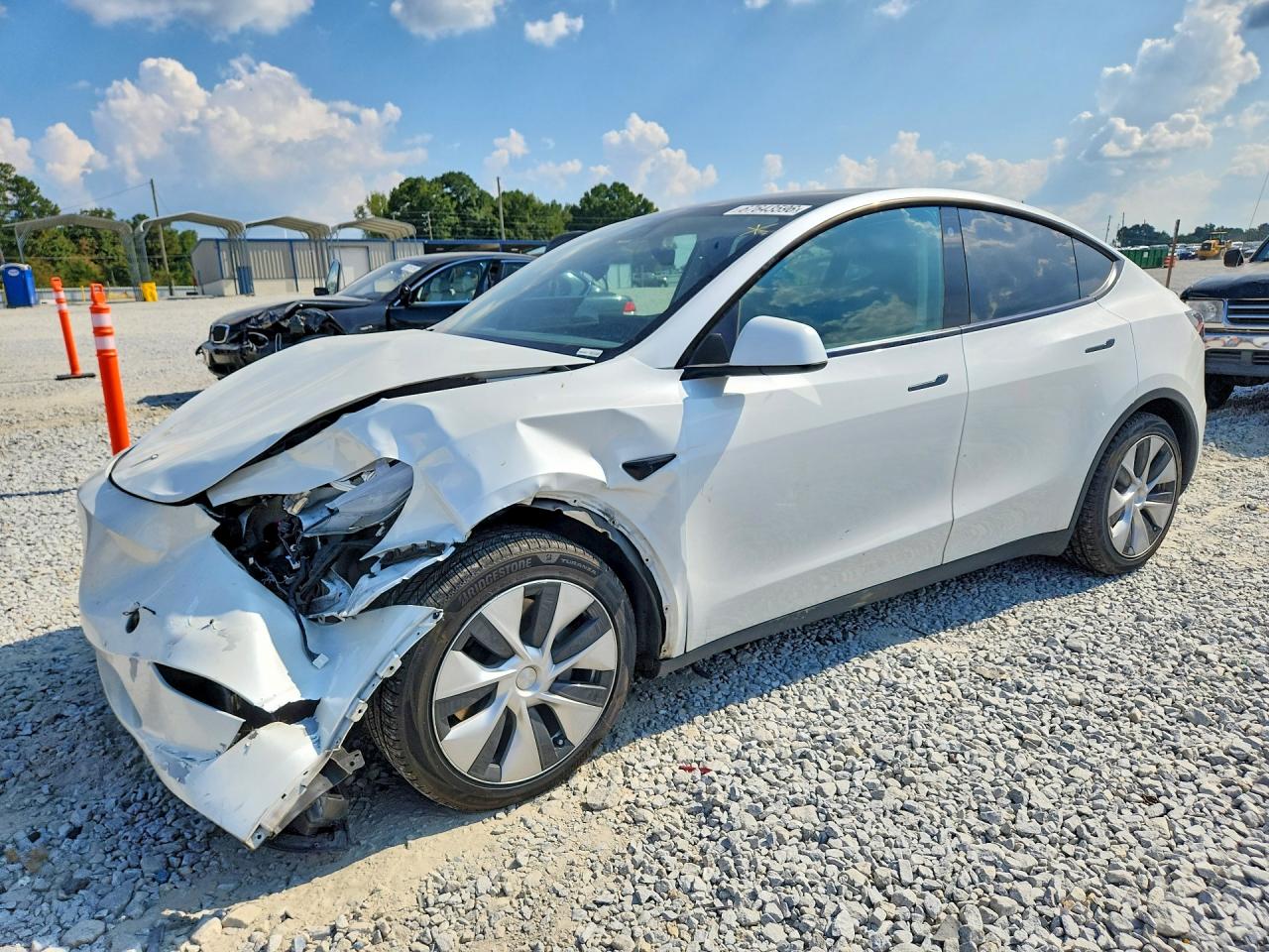2023 TESLA MODEL Y | 7SAYGDEE7PF686367 | UPCARS