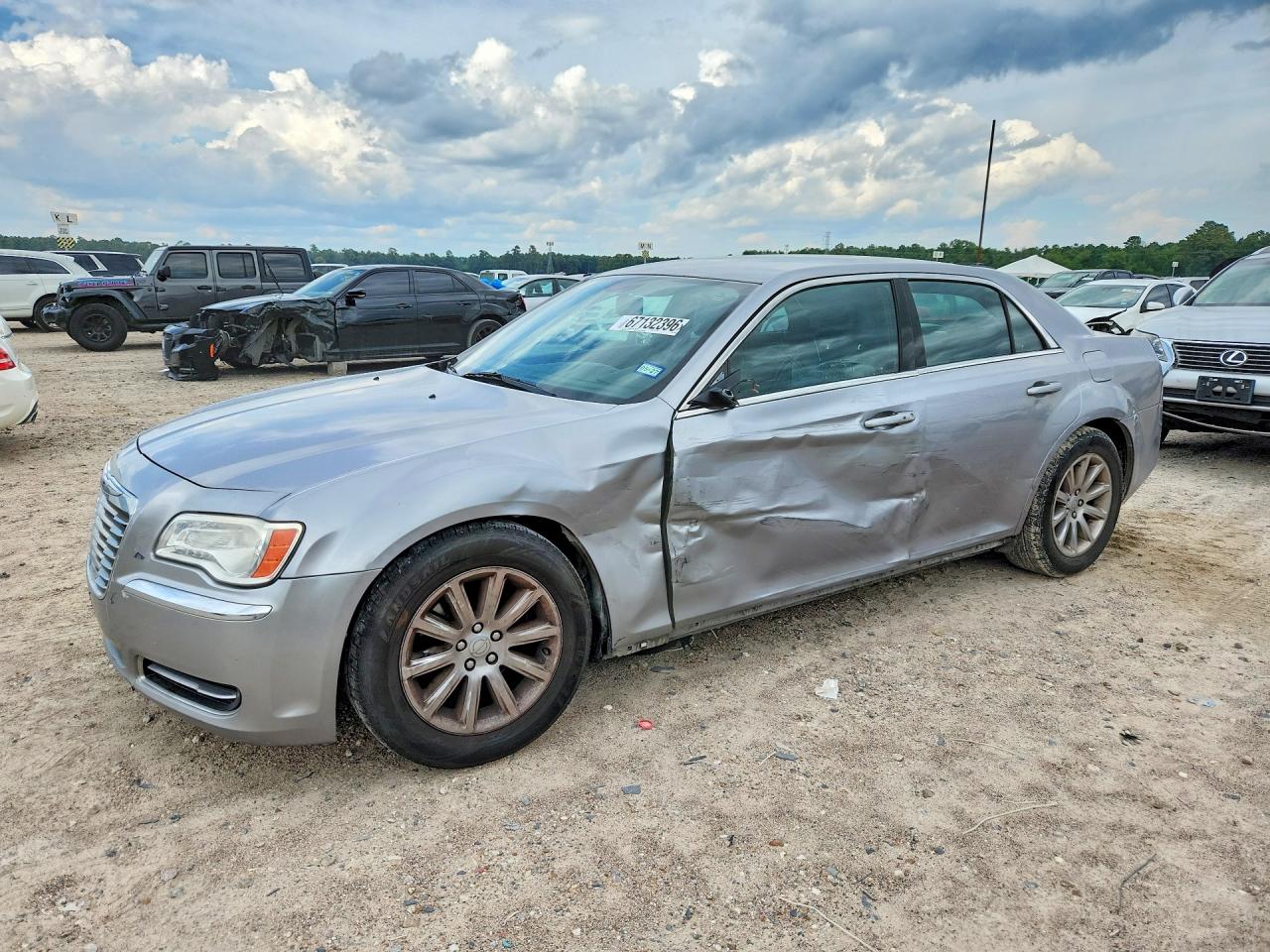 2014 CHRYSLER 300 | 2C3CCAAG4EH283161 | UPCARS