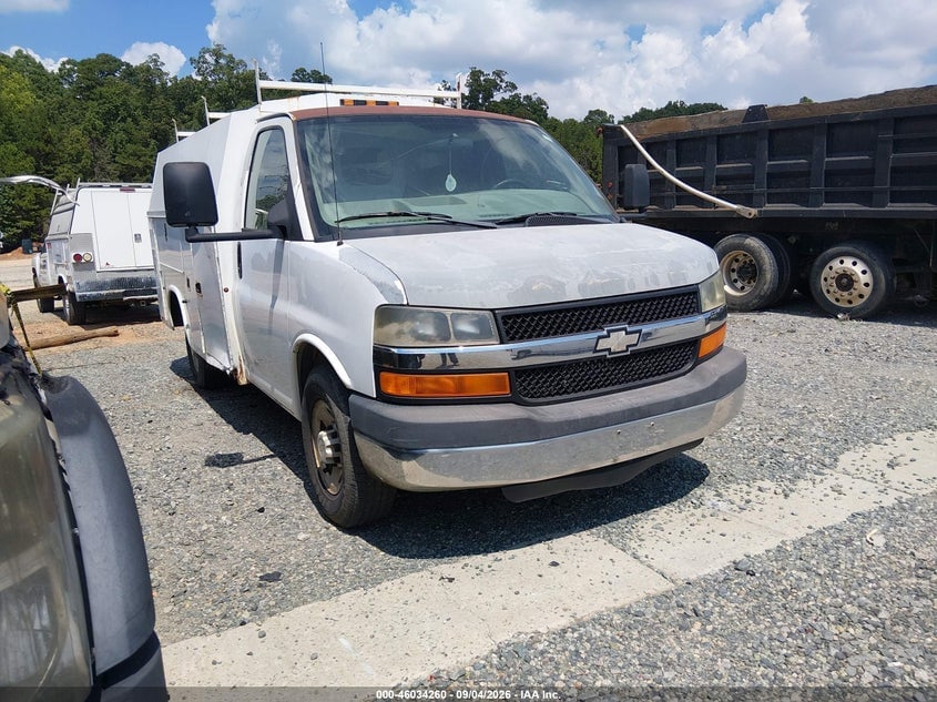 2008 CHEVROLET EXPRESS CUTAWAY WORK VAN | 1GBHG31KX81113724 | UPCARS
