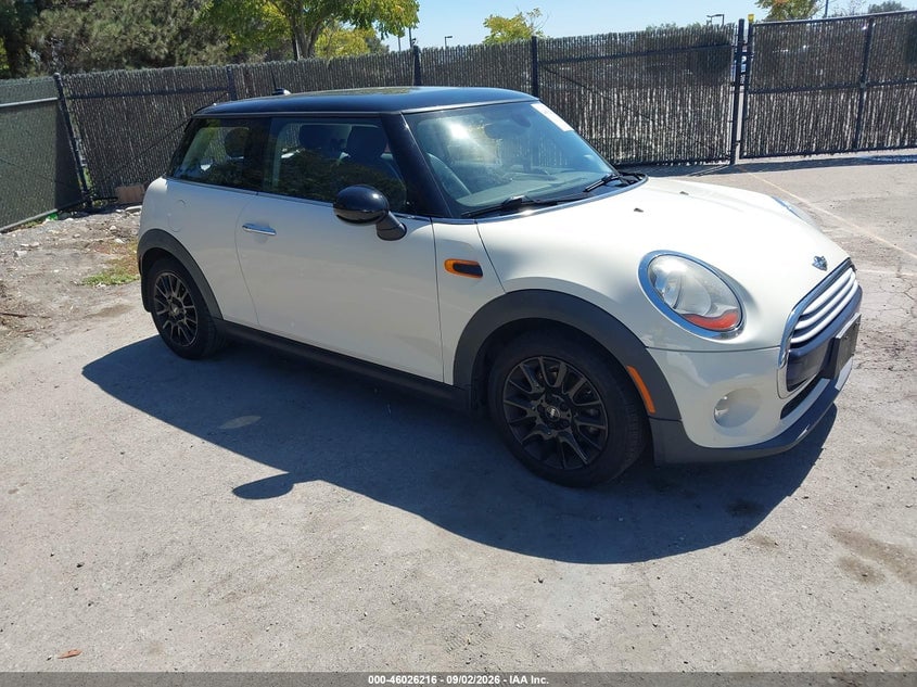 2015 MINI HARDTOP COOPER | WMWXM5C59F3A60728 | UPCARS