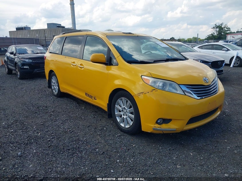 2015 TOYOTA SIENNA XLE PREMIUM 7 PASSENGER | 5TDDK3DC1FS104584 | UPCARS