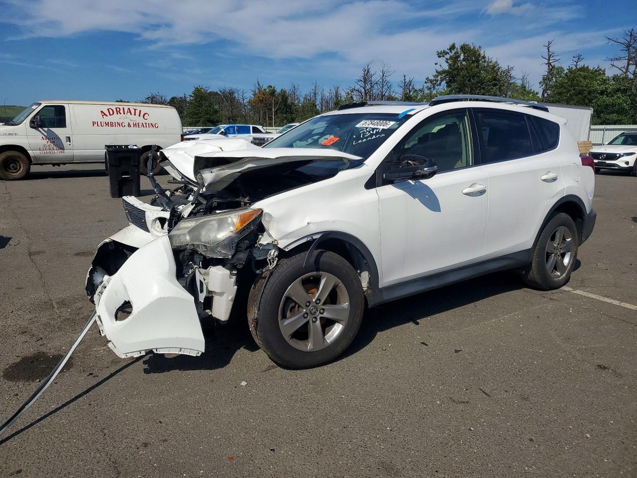 2015 TOYOTA RAV4 XLE | JTMRFREV7FD114318 | UPCARS