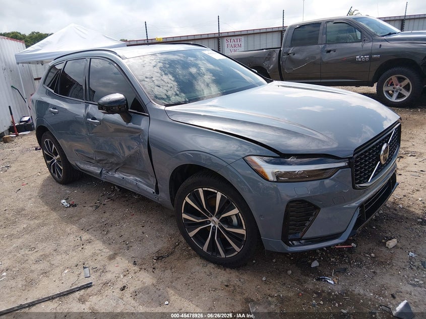 2024 VOLVO XC60 B5 PLUS DARK THEME | YV4L12RL0R1713472 | UPCARS