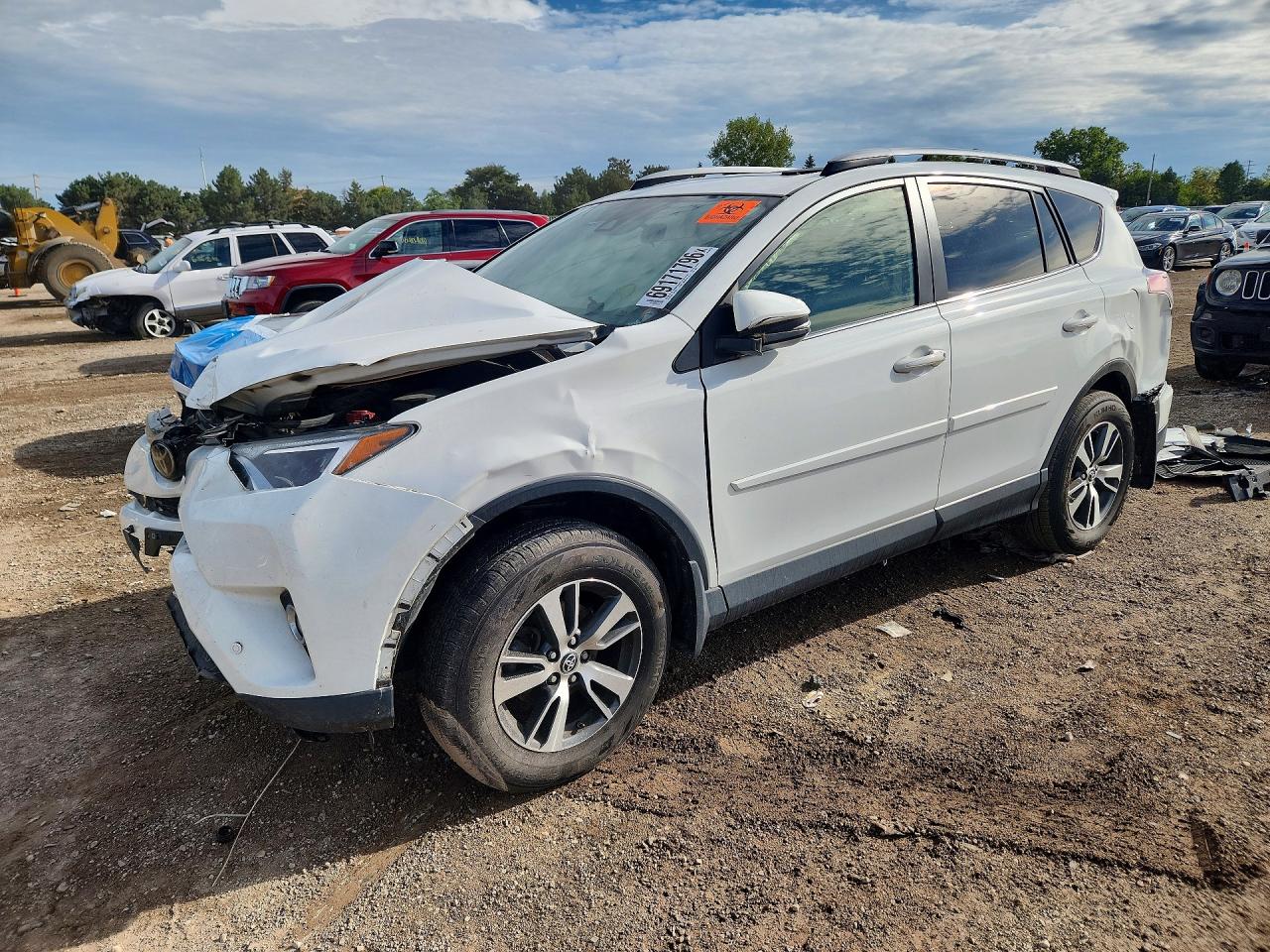 2018 TOYOTA RAV4 XLE | JTMRFREV9JJ198801 | UPCARS