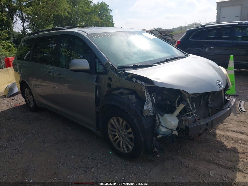 2015 TOYOTA SIENNA XLE 8 PASSENGER | 5TDYK3DC4FS539844 | UPCARS