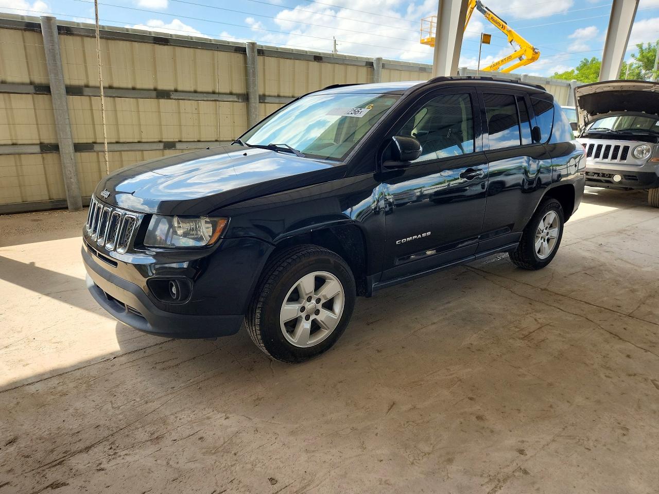 2016 JEEP COMPASS LATITUDE | 1C4NJCEA0GD788979 | UPCARS