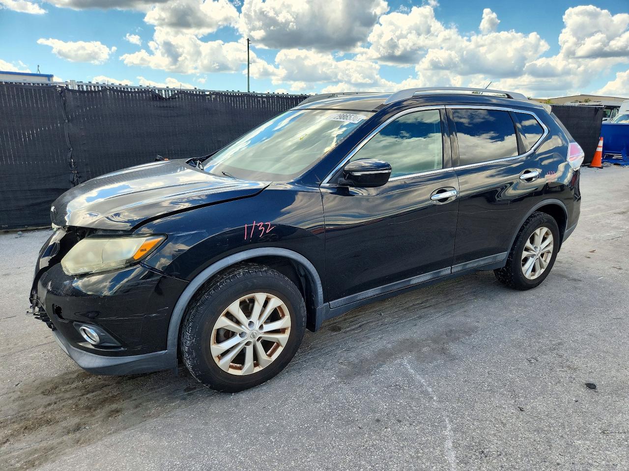 2015 NISSAN ROGUE SV | 5N1AT2MT9FC895955 | UPCARS