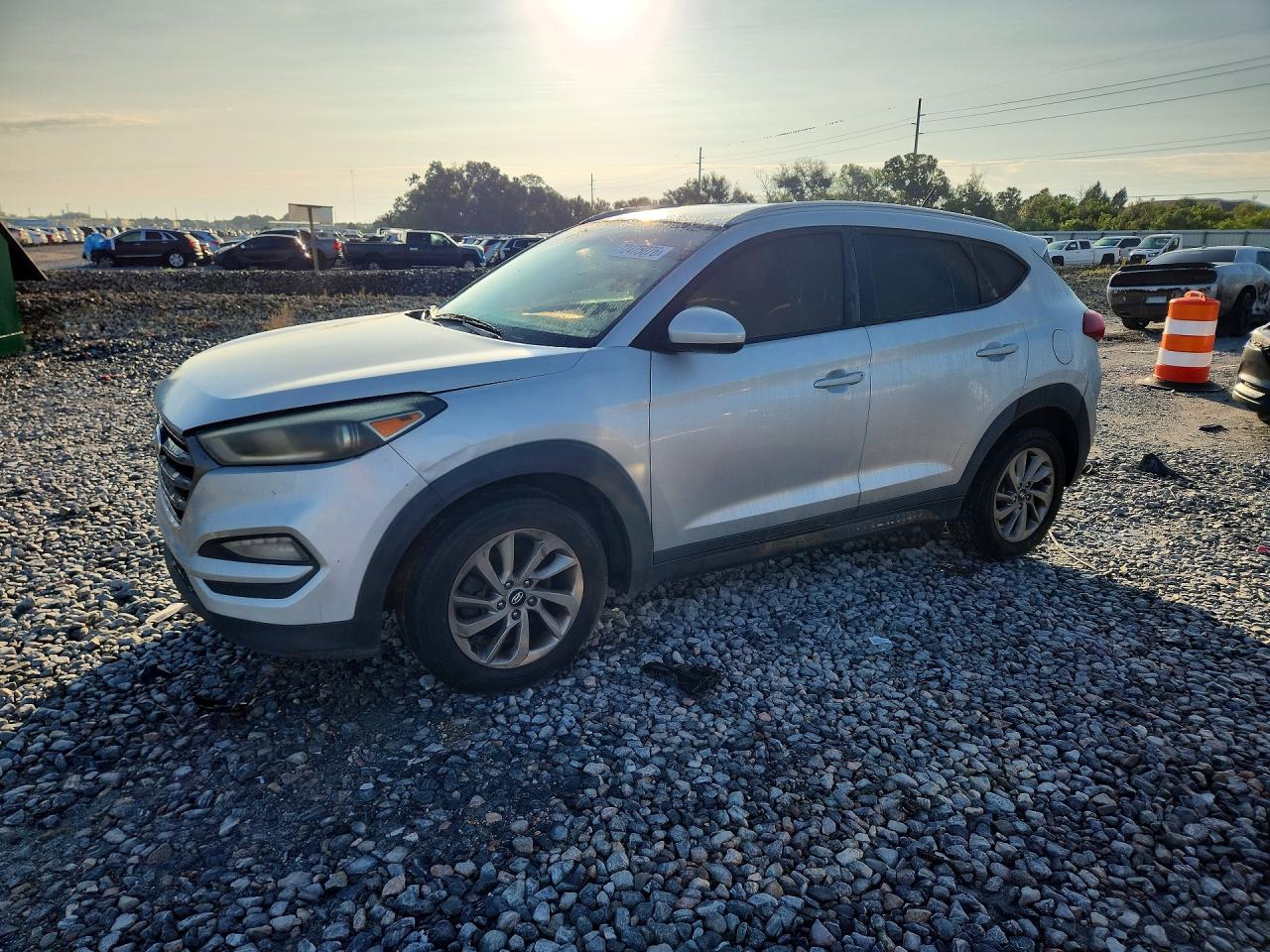 2016 HYUNDAI TUCSON SE | KM8J33A47GU116793 | UPCARS