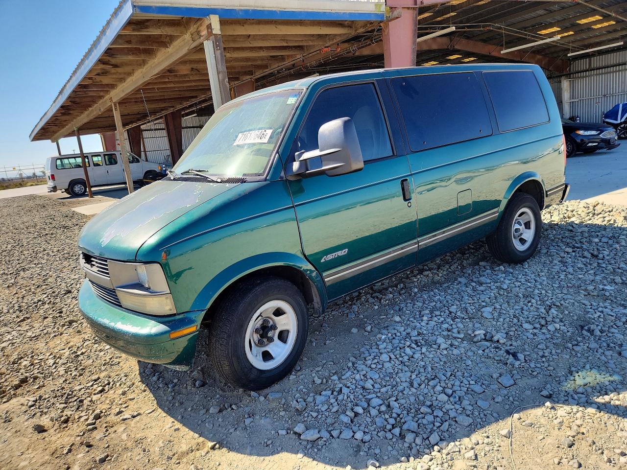 1998 CHEVROLET ASTRO | 1GNDM19W7WB209131 | UPCARS