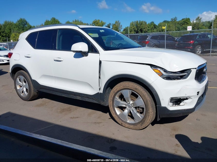 2019 VOLVO XC40 T5 MOMENTUM/T5 R-DESIGN | YV4162XZ7K2014288 | UPCARS