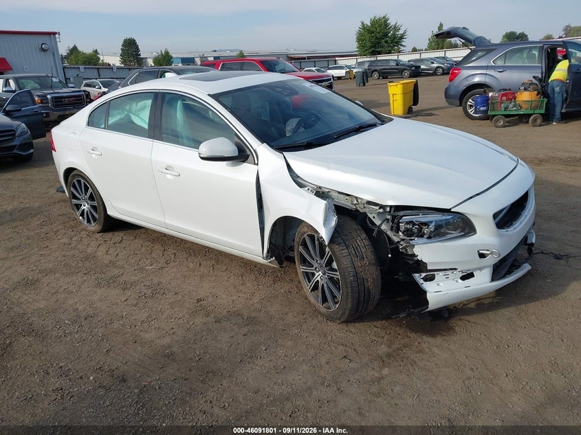 2017 VOLVO S60 INSCRIPTION T5 PLATINUM | LYV402TM2HB196341 | UPCARS