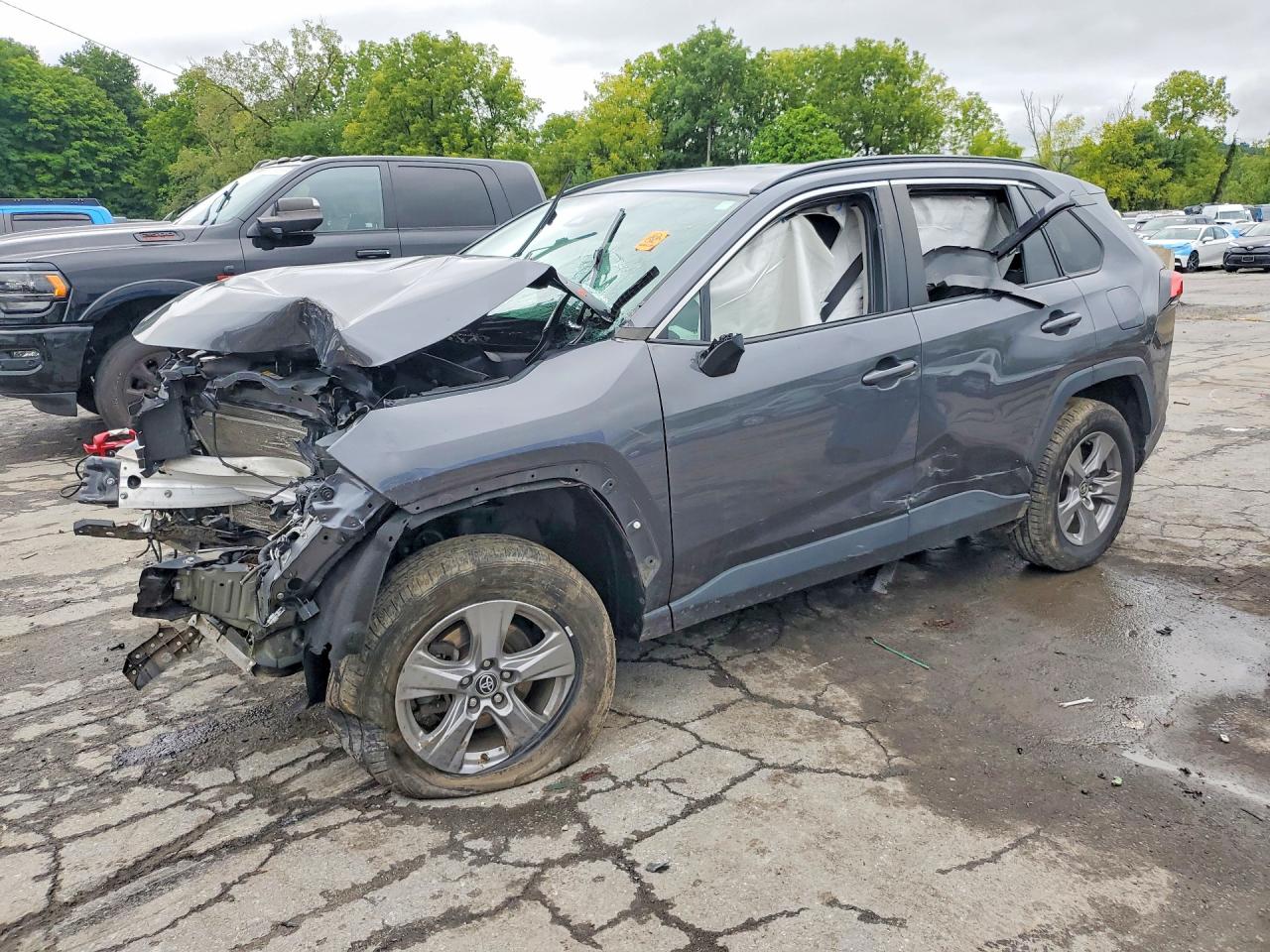 2023 TOYOTA RAV4 XLE | 2T3P1RFV4PW377455 | UPCARS