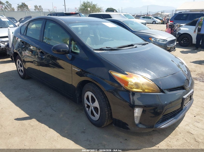 2015 TOYOTA PRIUS TWO | JTDKN3DU6F0420010 | UPCARS