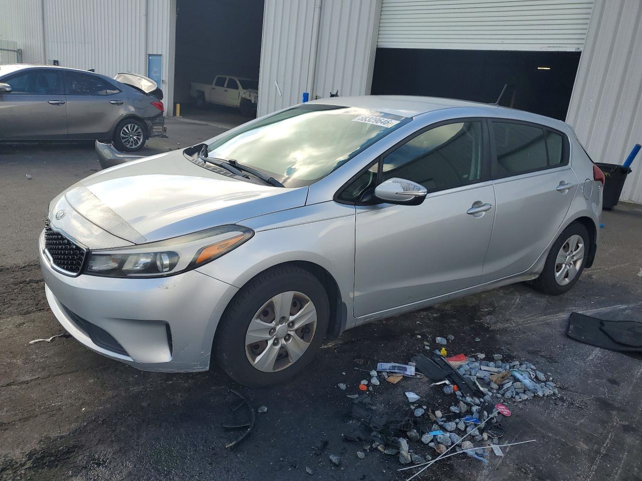 2018 KIA FORTE5 LX | KNAFK5A8XJ5773808 | UPCARS