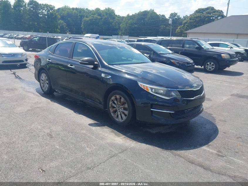 2018 KIA OPTIMA LX | 5XXGT4L38JG268782 | UPCARS