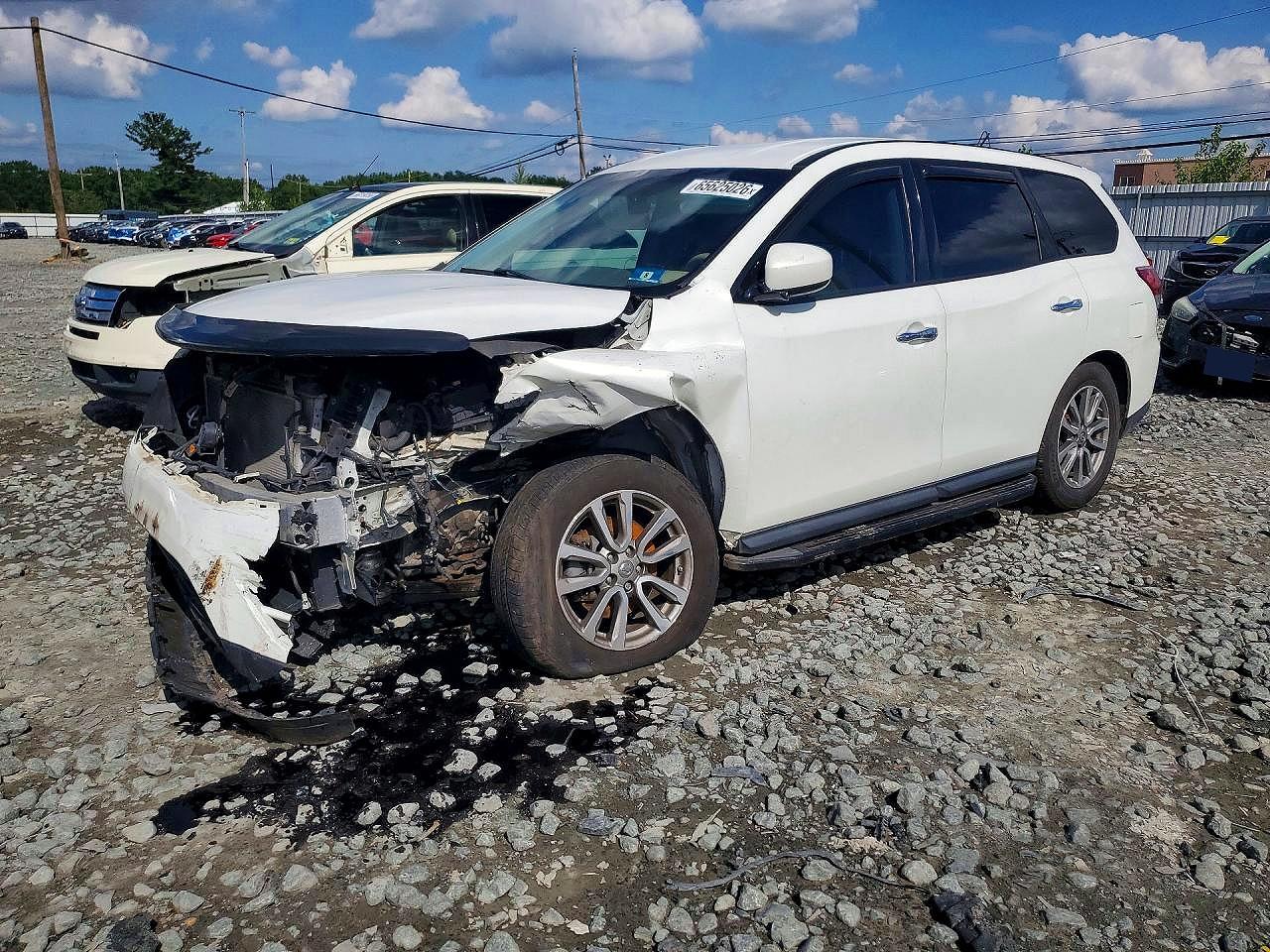2014 NISSAN PATHFINDER S | 5N1AR2MM4EC697824 | UPCARS