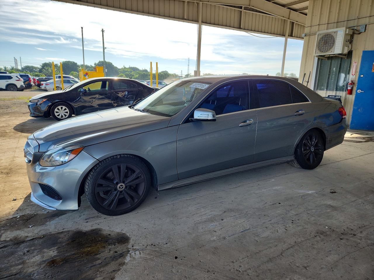 2014 MERCEDES-BENZ E-CLASS 350 | WDDHF5KB3EA880504 | UPCARS