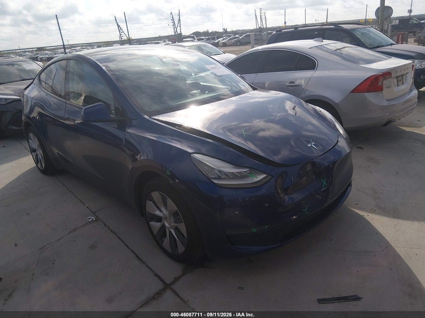 2020 TESLA MODEL Y LONG RANGE DUAL MOTOR ALL-WHEEL DRIVE | 5YJYGDEE5LF010670 | UPCARS
