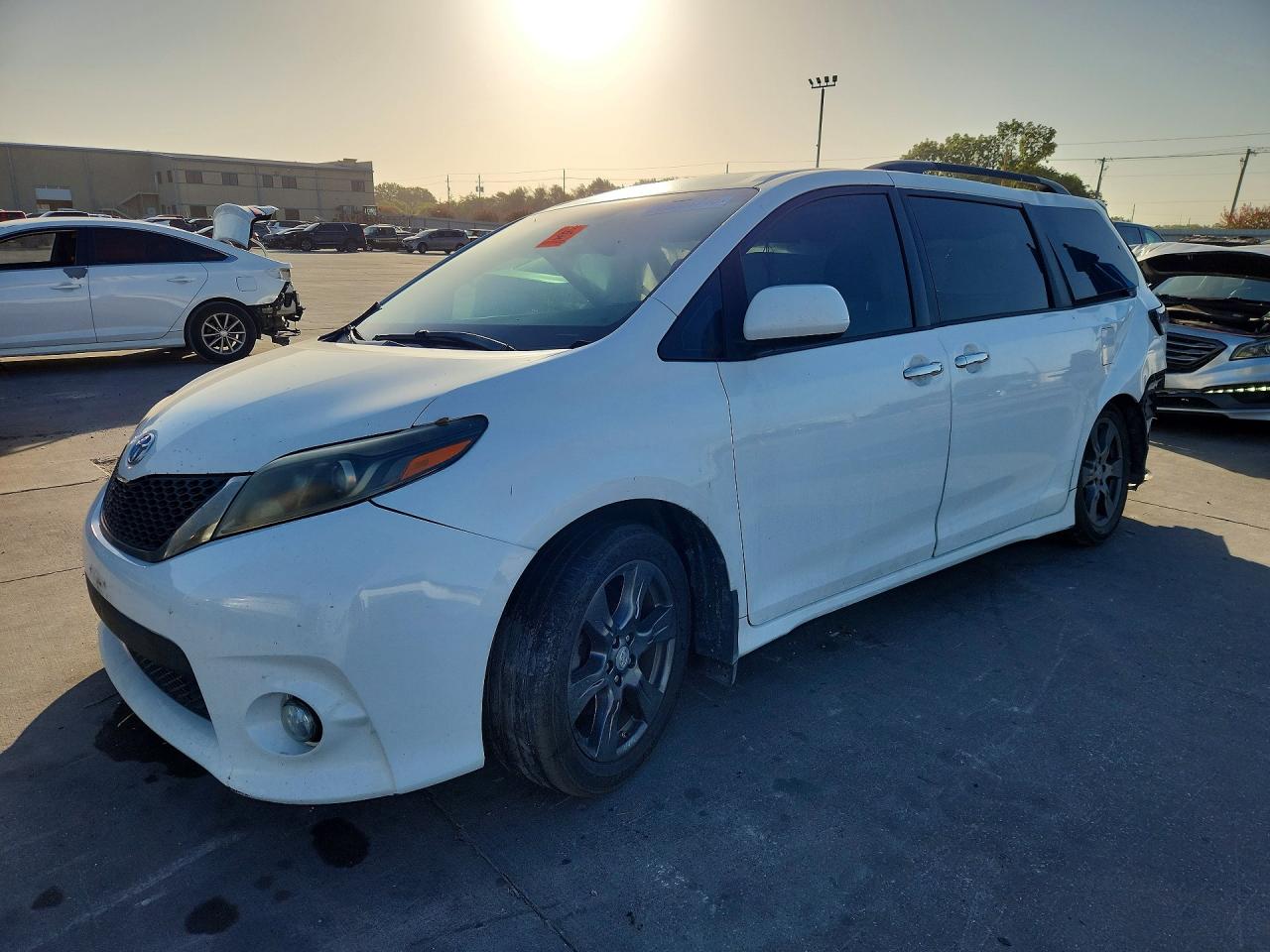 2017 TOYOTA SIENNA SE | 5TDXZ3DC7HS766715 | UPCARS