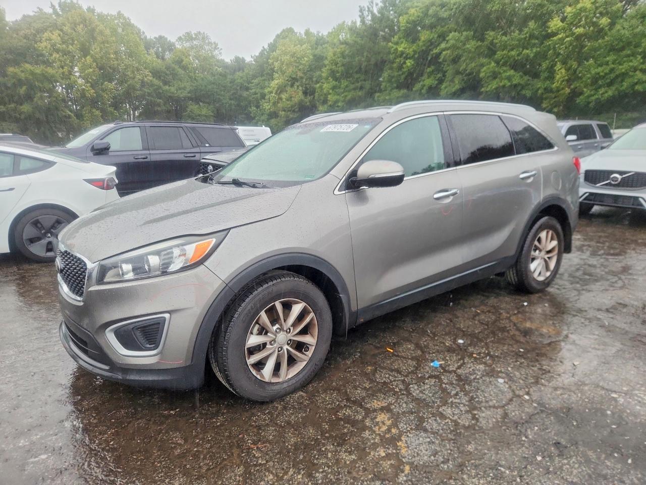 2017 KIA SORENTO LX | 5XYPG4A32HG254650 | UPCARS