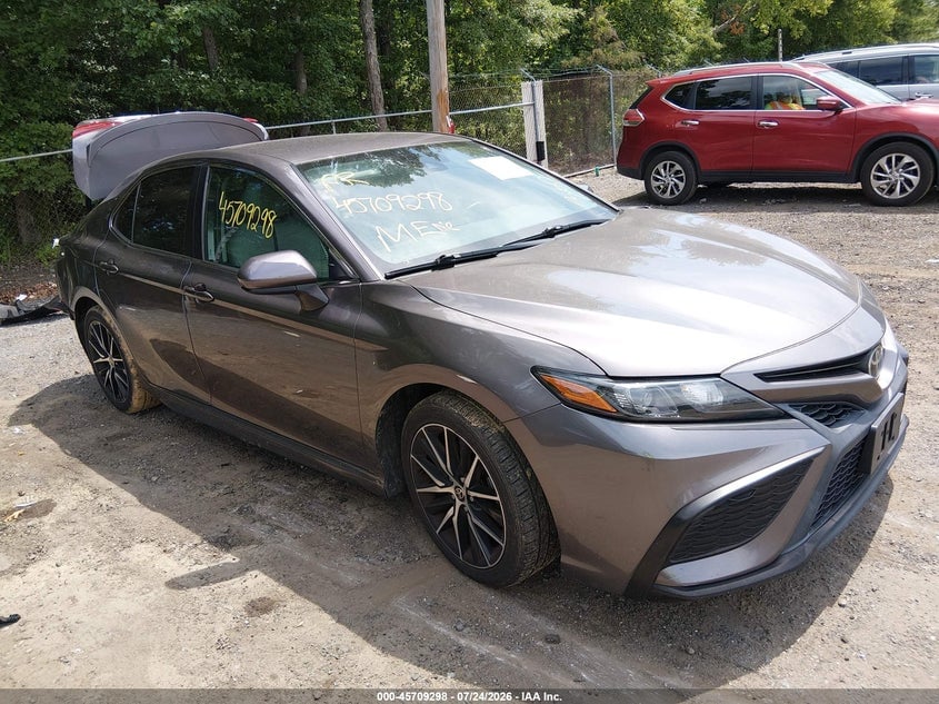 2021 TOYOTA CAMRY SE | 4T1G11AK1MU615765 | UPCARS