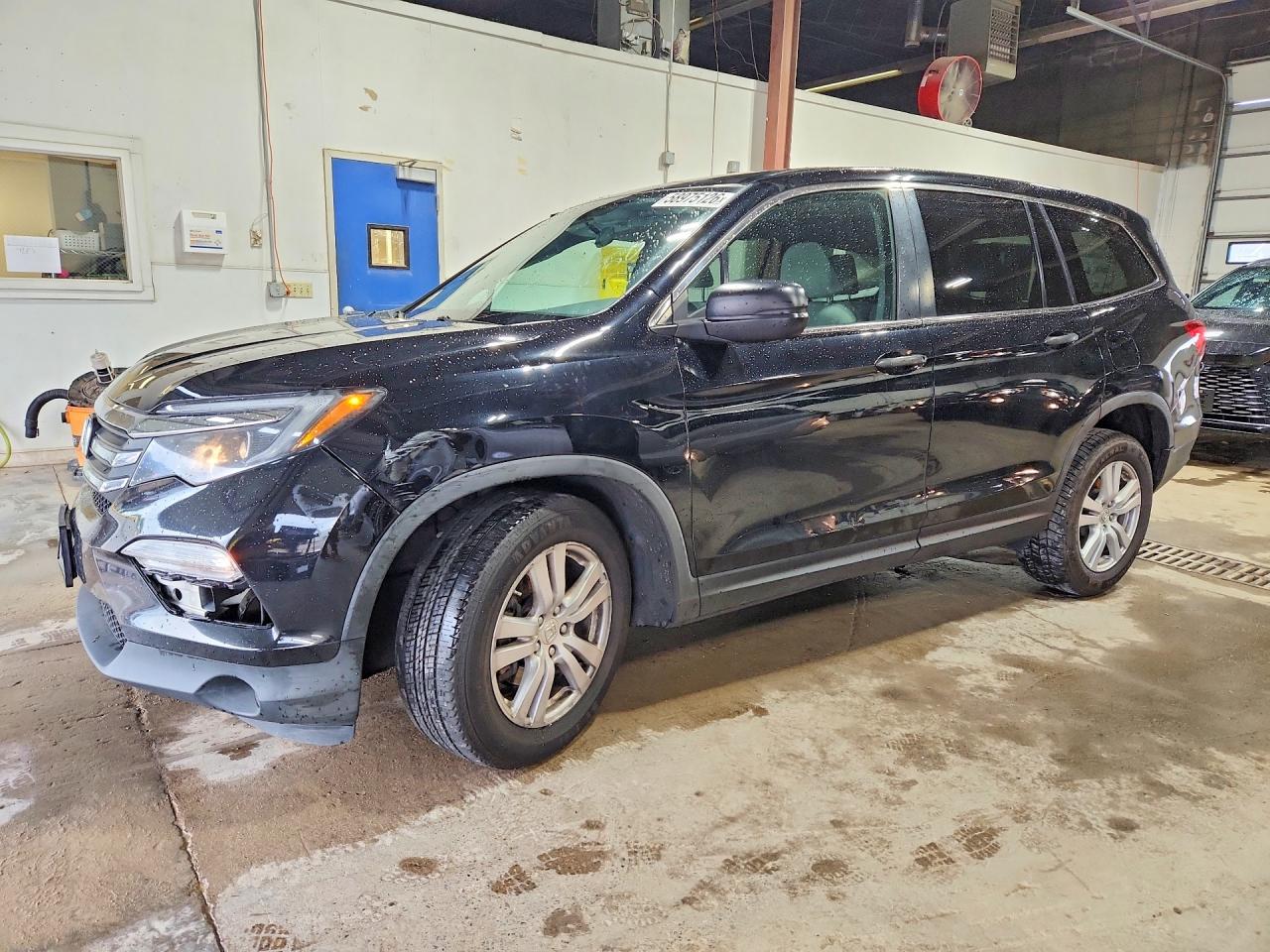 2016 HONDA PILOT LX | 5FNYF6H11GB095228 | UPCARS