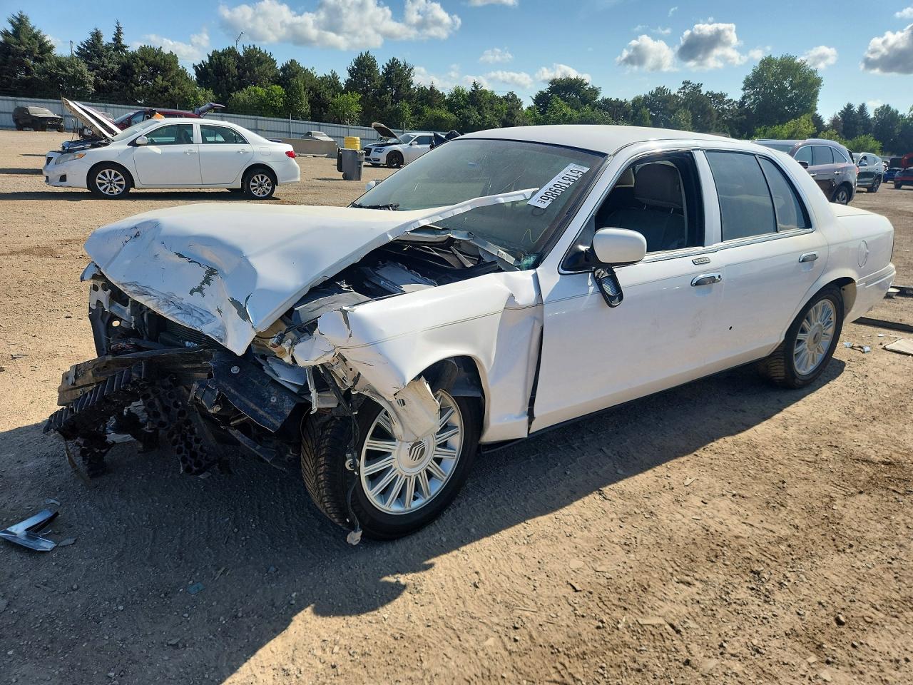 2008 MERCURY GRMARQUIS LS | 2MEFM75V18X639043 | UPCARS
