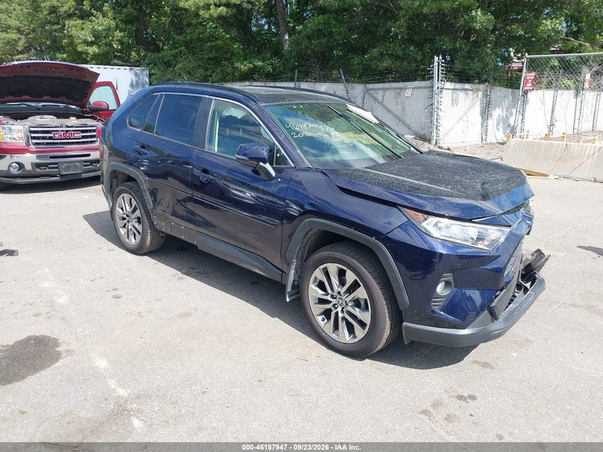 2020 TOYOTA RAV4 XLE PREMIUM | JTMA1RFV8LJ025591 | UPCARS