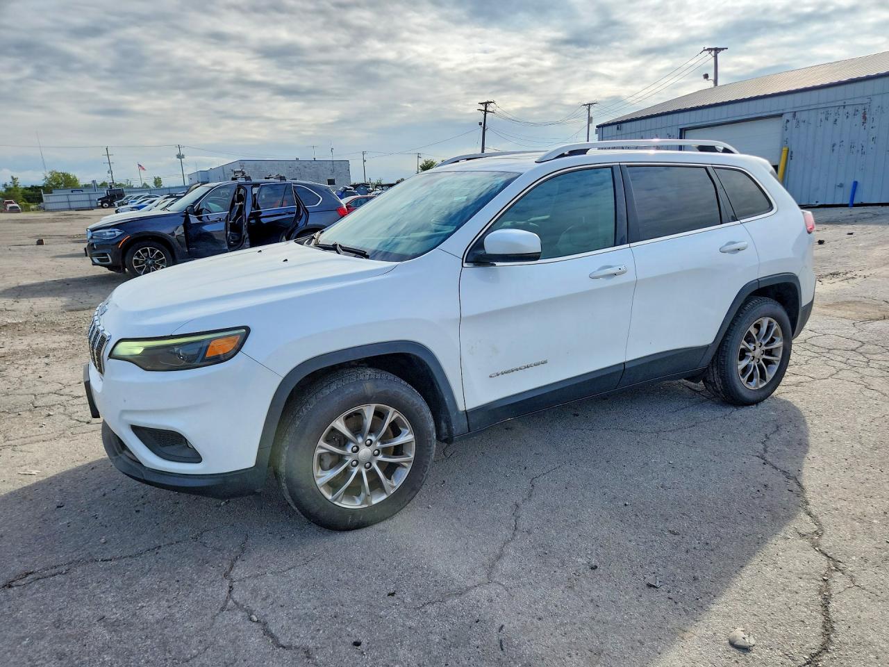 2019 JEEP CHEROKEE LATITUDE PLUS | 1C4PJMLB0KD238751 | UPCARS