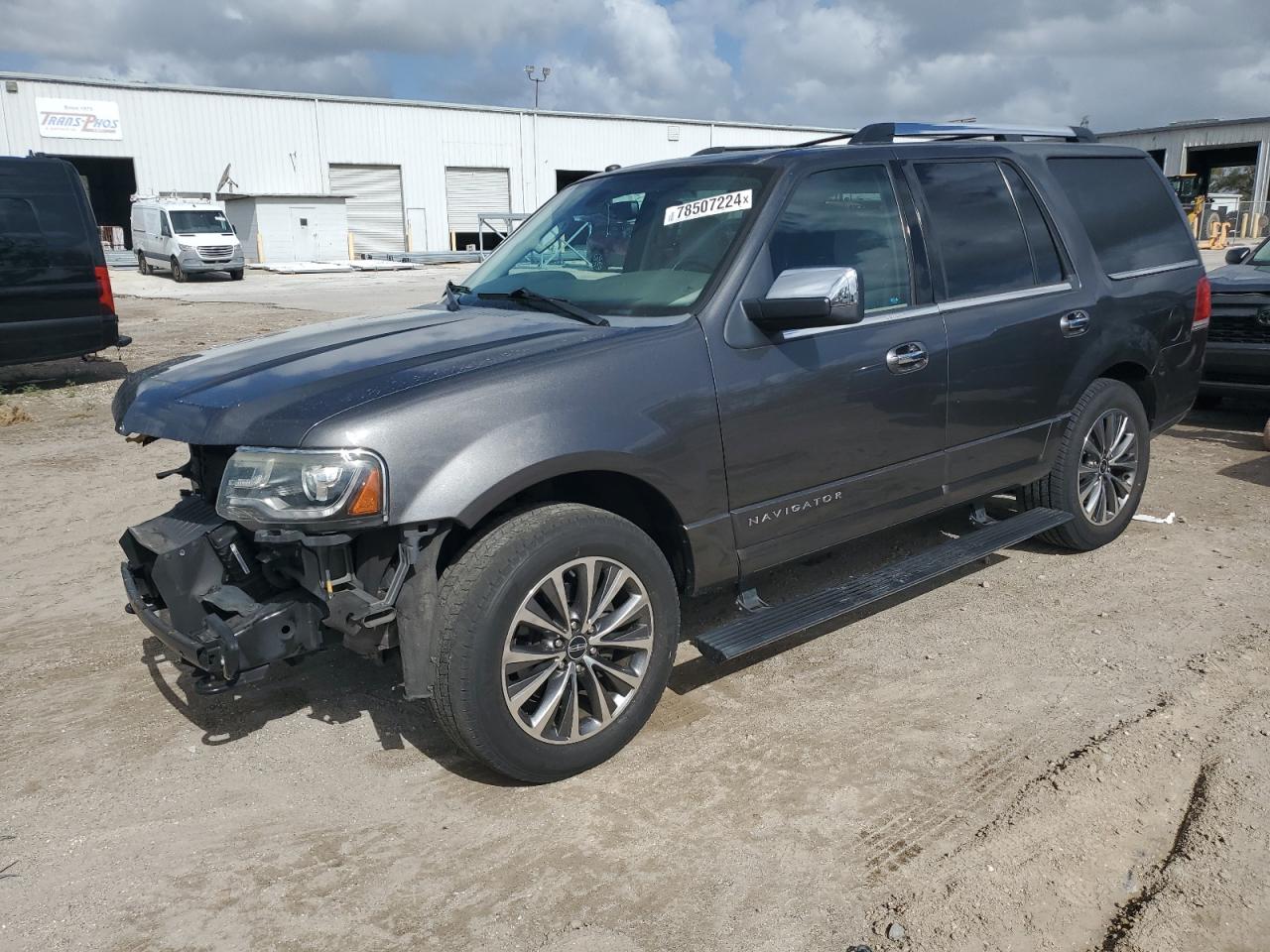 2016 LINCOLN NAVIGATOR SELECT | 5LMJJ2HT7GEL07117 | UPCARS