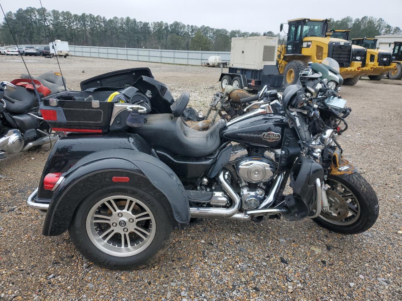 2013 HARLEY-DAVIDSON FL TRI GLIDE ULTRA CLASSIC | 1HD1MAM13DB851056 | UPCARS