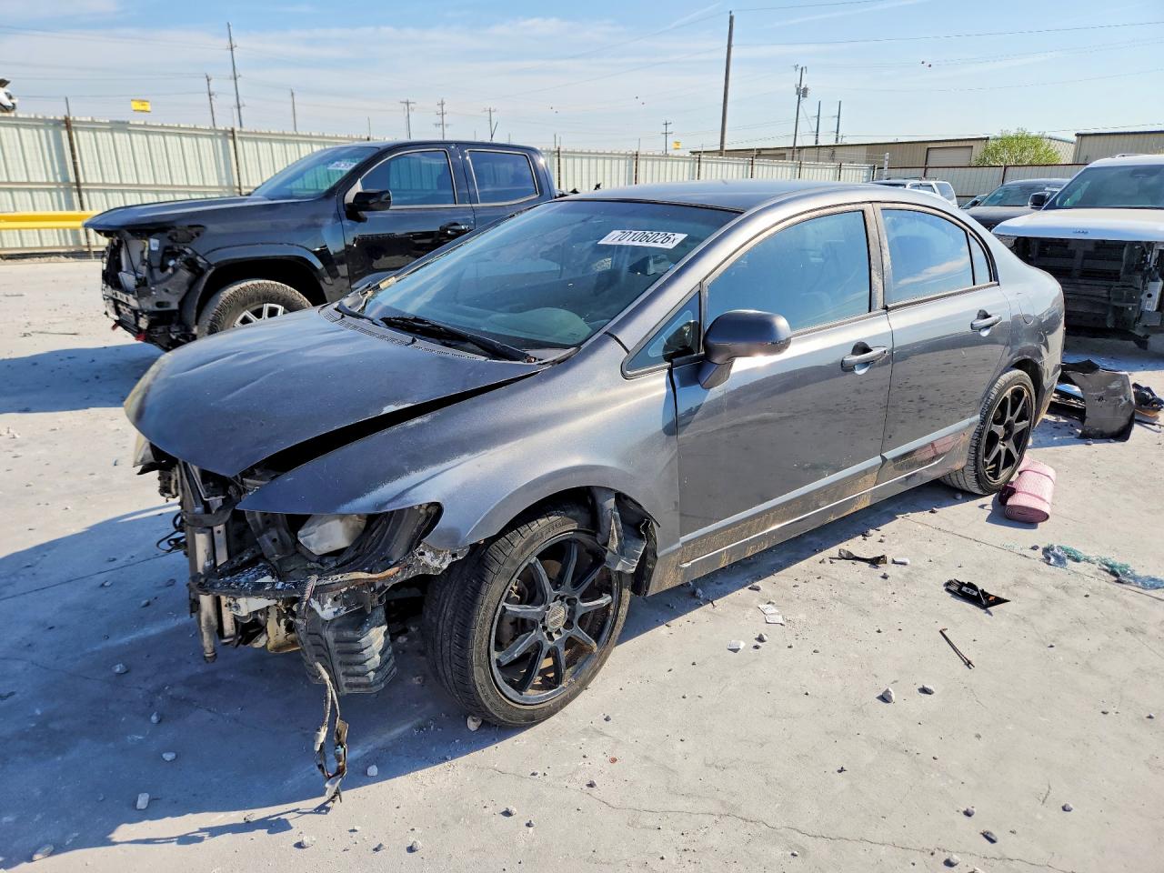 2011 HONDA CIVIC LX | 2HGFA1F53BH305945 | UPCARS