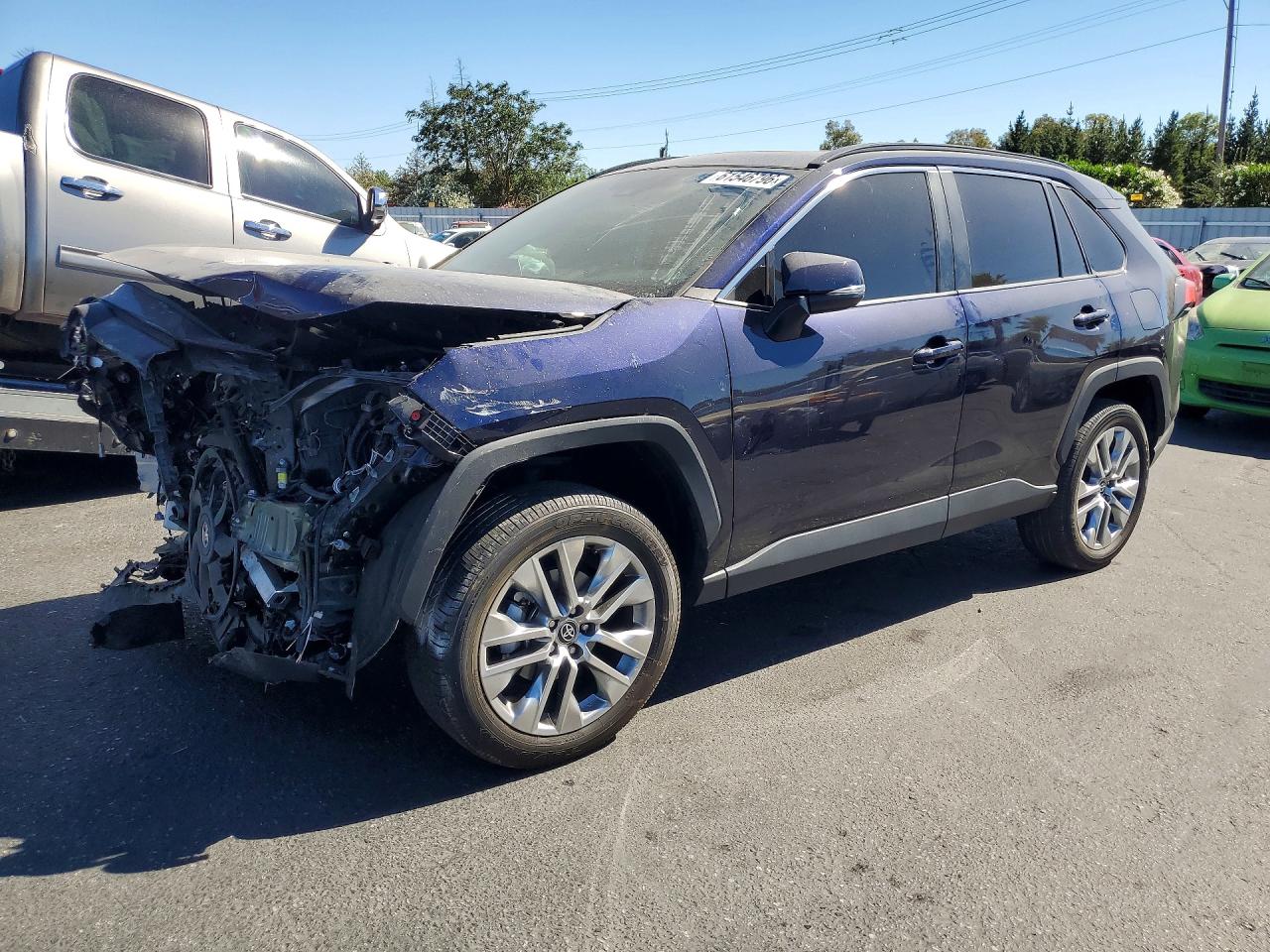2024 TOYOTA RAV4 XLE PREMIUM | 2T3A1RFV4RW472252 | UPCARS