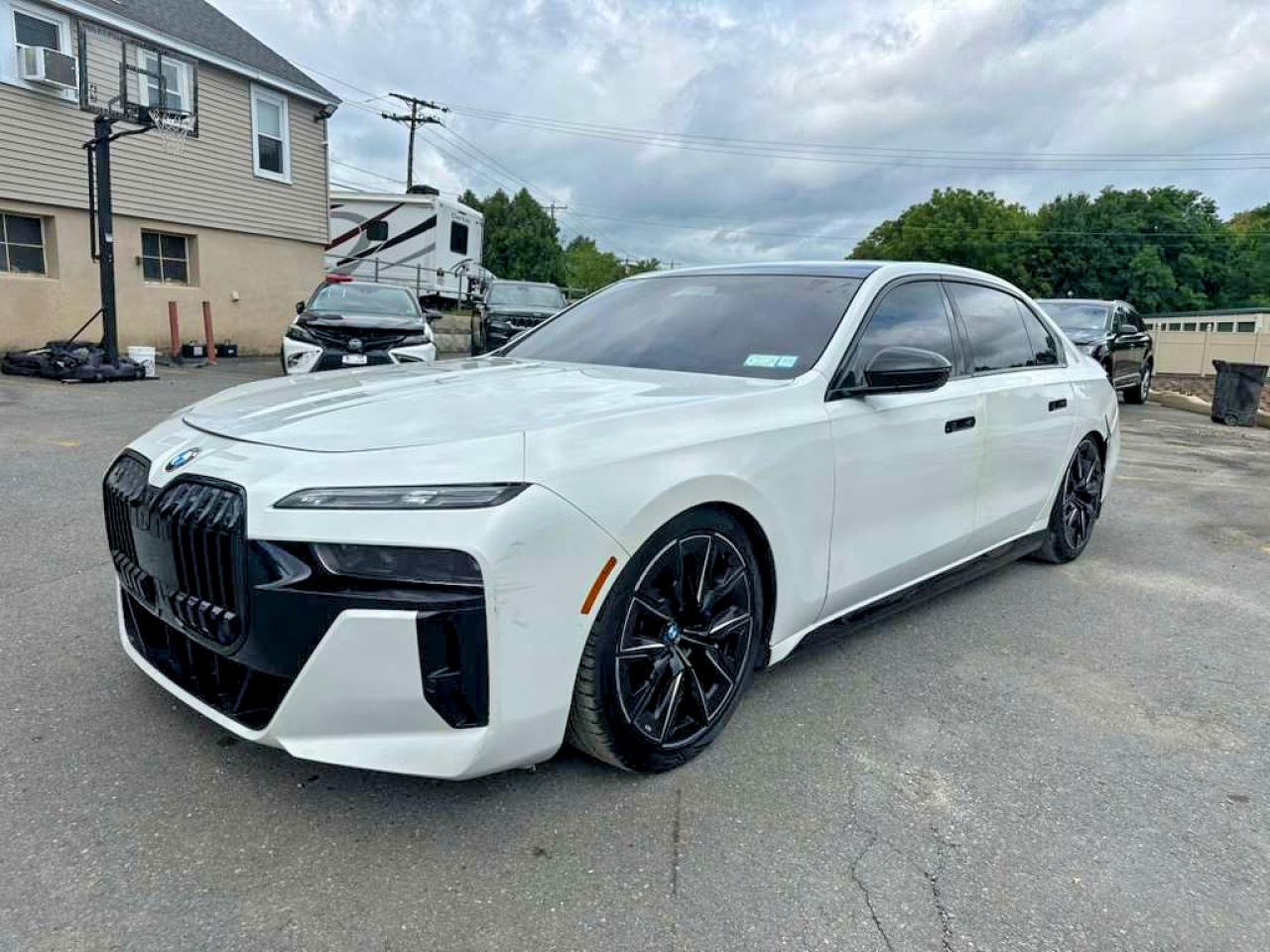 2024 BMW 760 XI | WBA33EJ0XRCP25744 | UPCARS