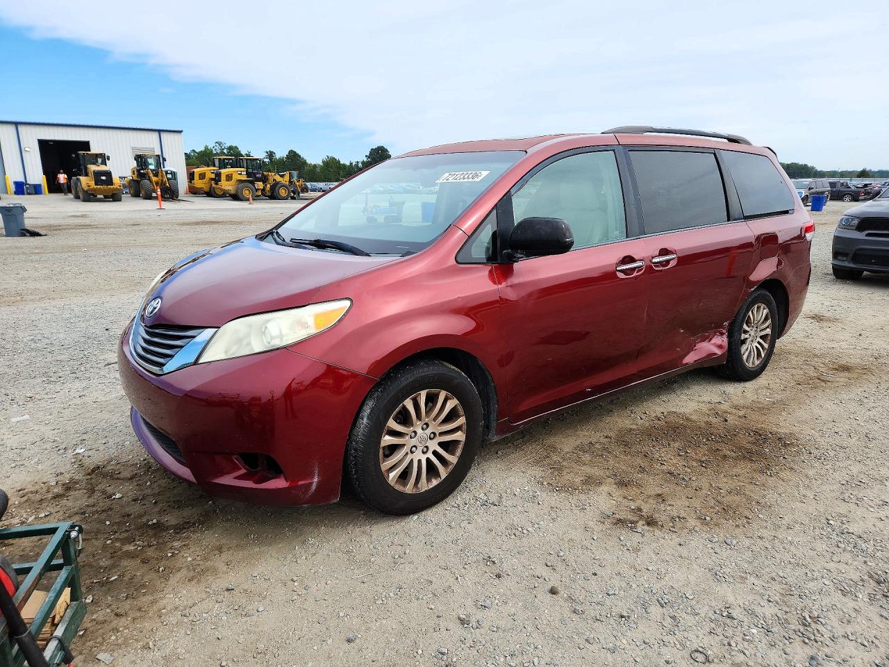 2011 TOYOTA SIENNA XLE 8-PASSENGER | 5TDYK3DC3BS004613 | UPCARS