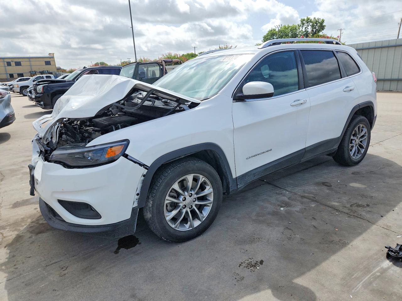 2019 JEEP CHEROKEE LATITUDE PLUS | 1C4PJLLN2KD242143 | UPCARS
