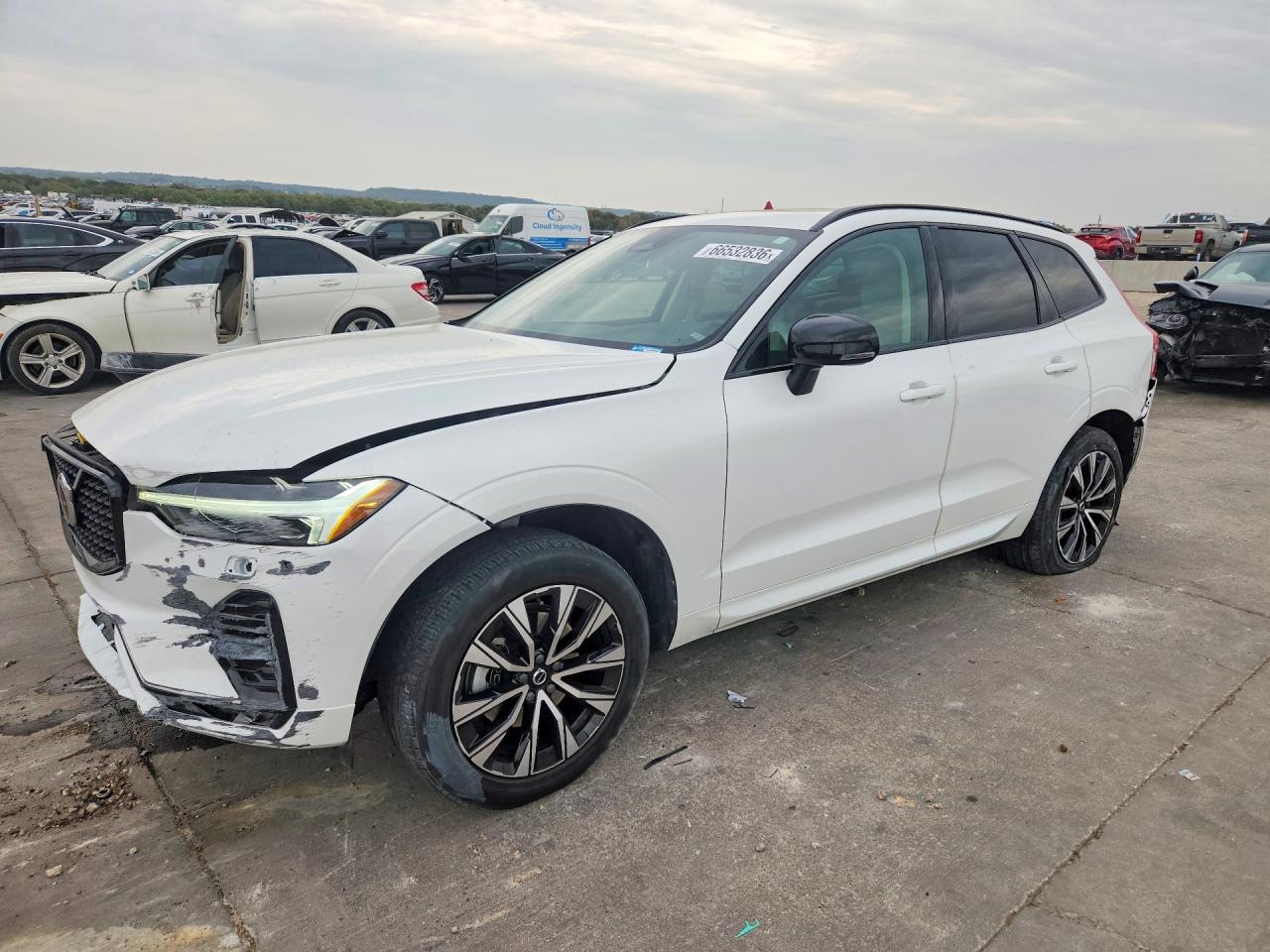 2024 VOLVO XC60 CORE | YV4L12RK8R1720757 | UPCARS