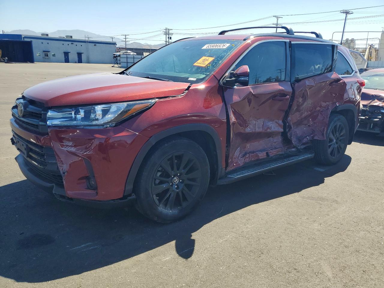 2019 TOYOTA HIGHLANDER SE | 5TDKZRFH1KS569262 | UPCARS