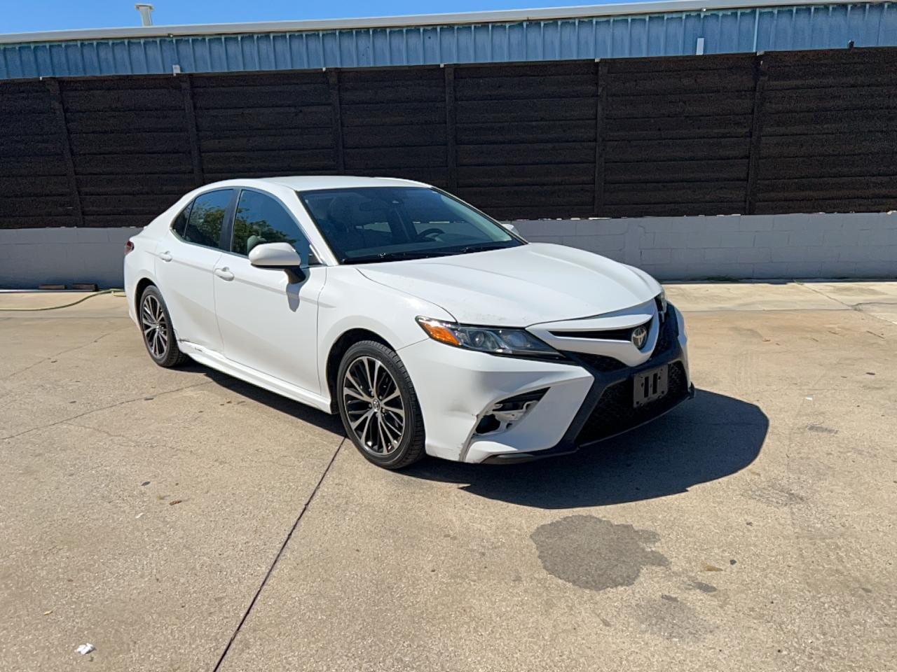 2018 TOYOTA CAMRY SE | 4T1B11HK3JU579458 | UPCARS
