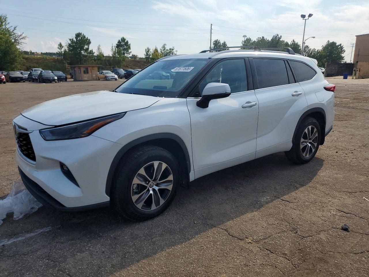 2022 TOYOTA HIGHLANDER XLE | 5TDGZRAH4NS560007 | UPCARS