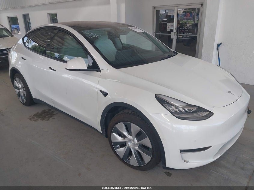 2021 TESLA MODEL Y STANDARD RANGE REAR-WHEEL DRIVE | 5YJYGDEDXMF109168 | UPCARS