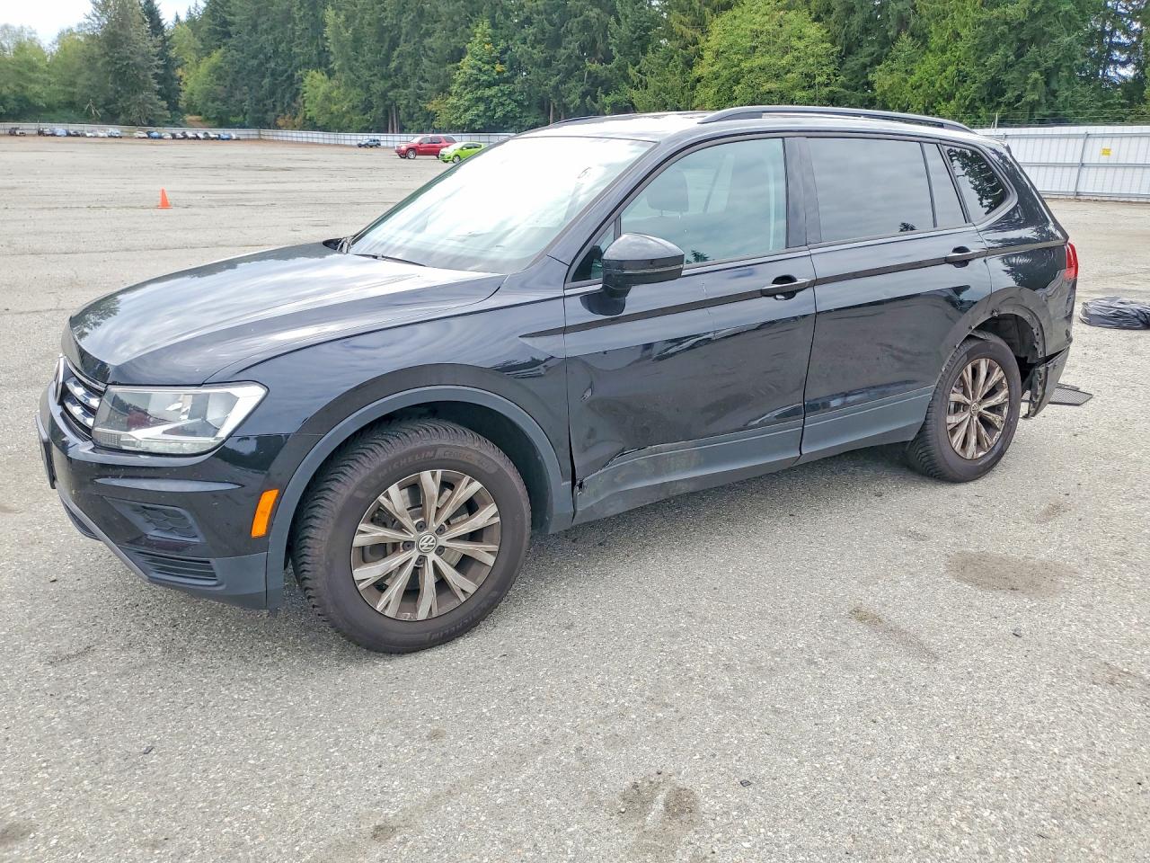 2018 VOLKSWAGEN TIGUAN S | 3VV0B7AX6JM131495 | UPCARS