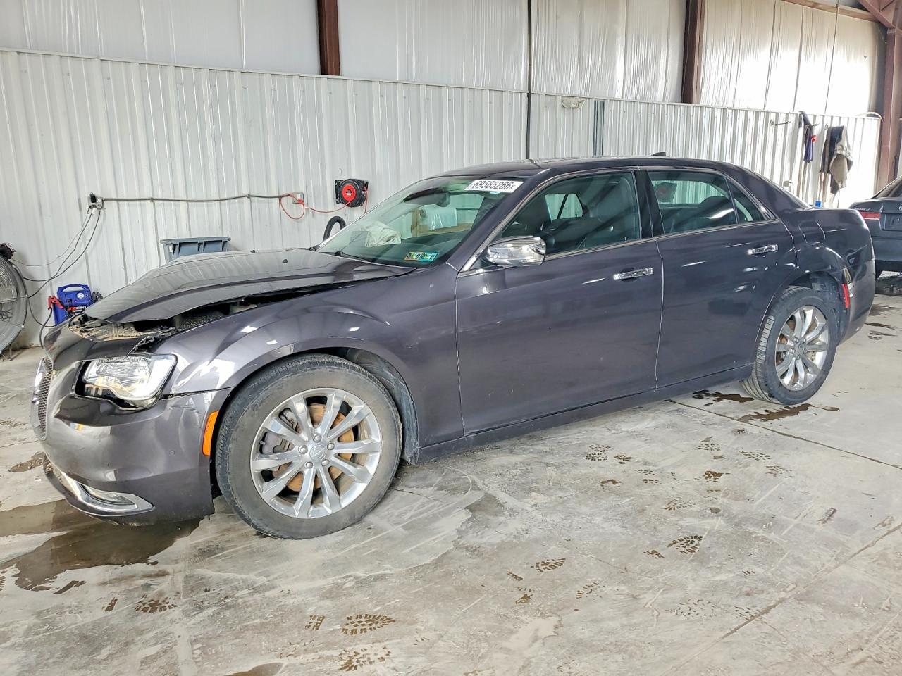 2018 CHRYSLER 300 LIMITED | 2C3CCAKG6JH276107 | UPCARS