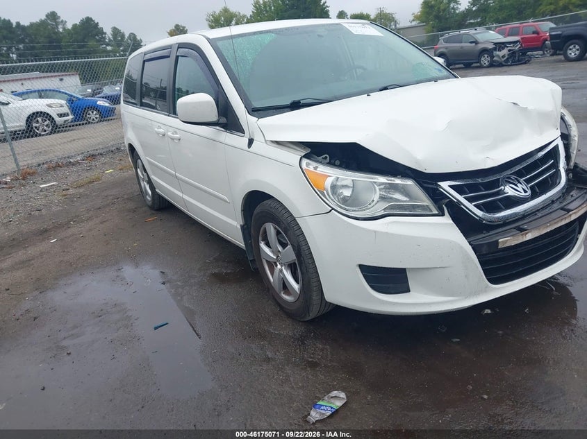 2010 VOLKSWAGEN ROUTAN SE | 2V4RW3D1XAR202271 | UPCARS