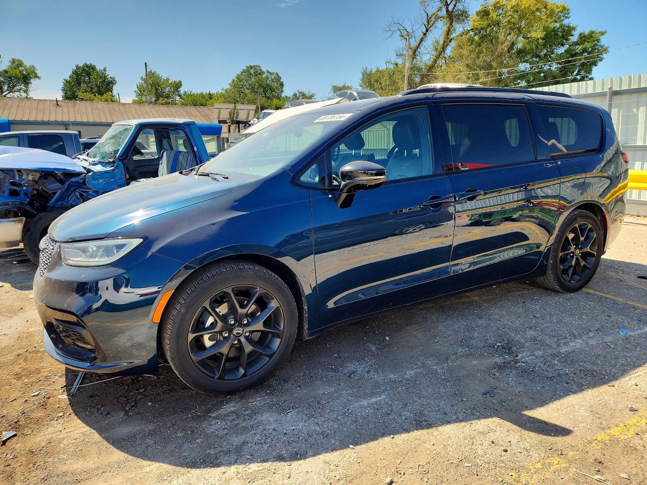 2025 CHRYSLER PACIFICA LIMITED | 2C4RC1GG0SR537788 | UPCARS