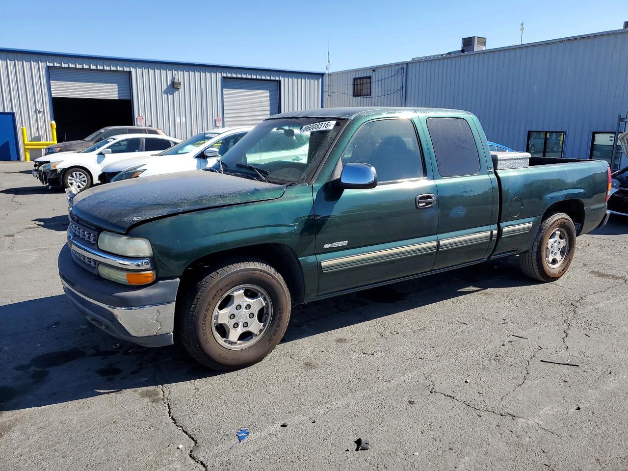 2002 CHEVROLET SILVERADO C1500 | 2GCEC19T921204013 | UPCARS