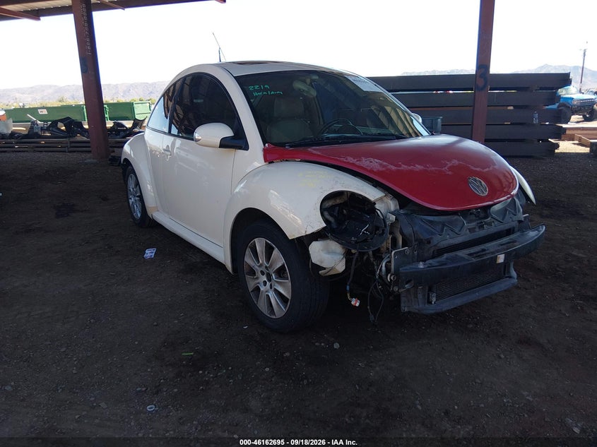 2010 VOLKSWAGEN NEW BEETLE 2.5L | 3VWRG3AG3AM013479 | UPCARS