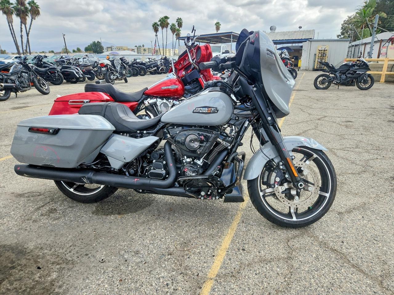 2025 HARLEY-DAVIDSON FL | 1HD1KB725SB618177 | UPCARS