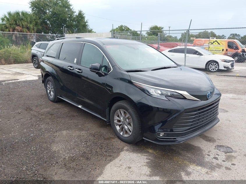 2025 TOYOTA SIENNA XLE | 5TDYRKEC1SS289249 | UPCARS