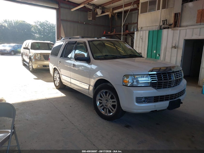 2010 LINCOLN NAVIGATOR | 5LMJJ2H55AEJ08446 | UPCARS